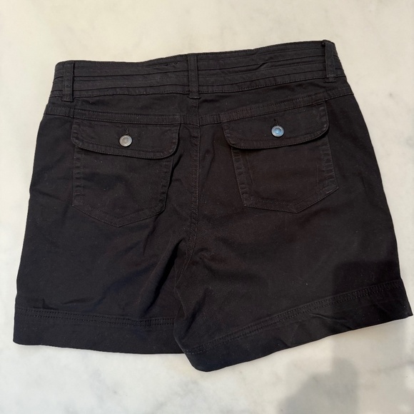 Dakota Blue Women’s shorts, Black Cotton, Size 6 X 5.5” inseam, Highrise cut - Picture 2 of 5